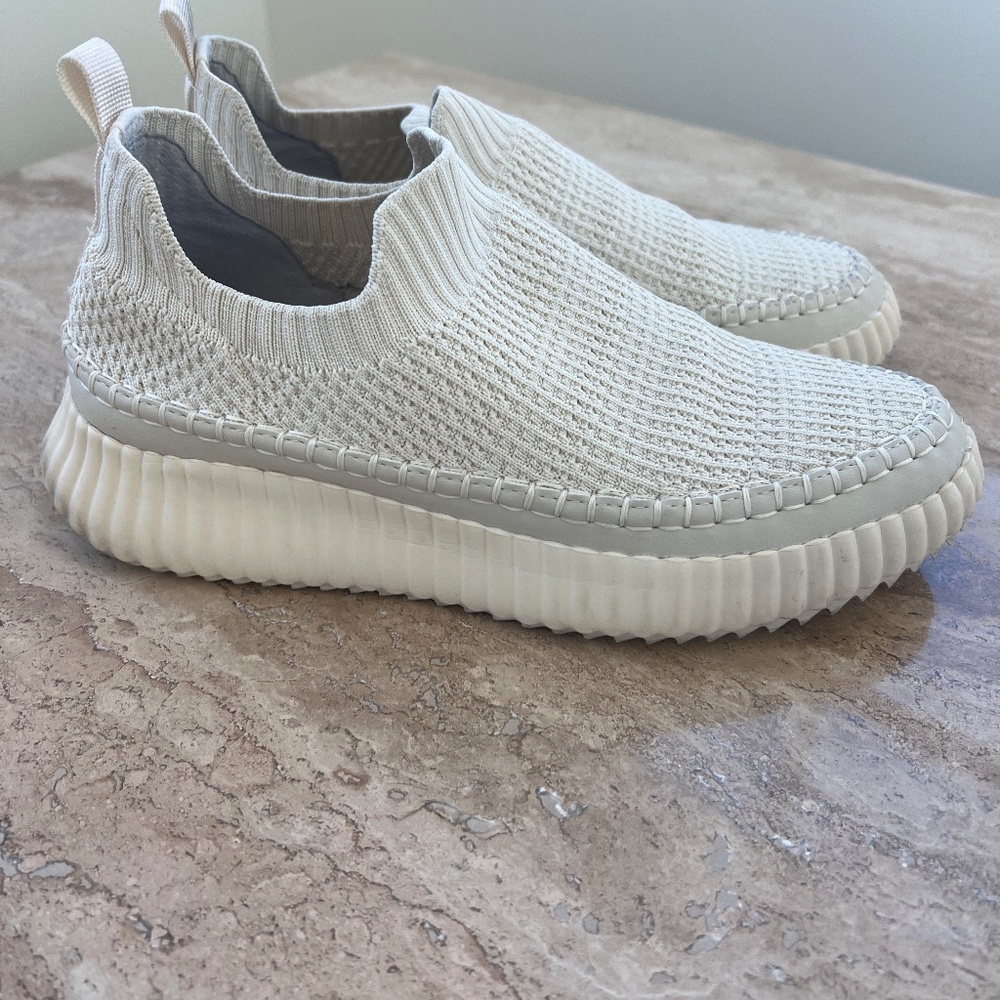 Cream platform sneaker